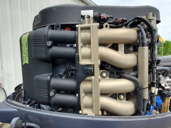 2008 Yamaha 115 HP 4-Cylinder EFI 4-Stroke 20" (l) Outboard Motor - Image 4