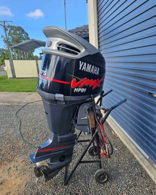Yamaha outboard 175hp - Image 3