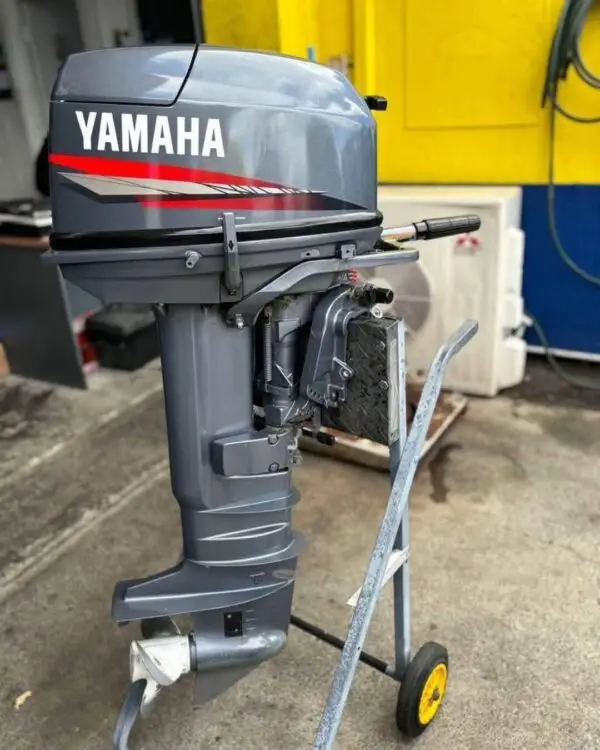 30 Hp yamaha outboard - Image 2