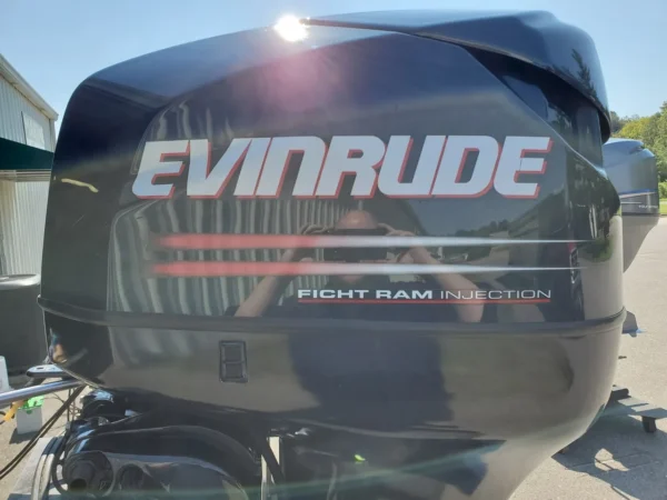 2002 Evinrude 115 HP 4-Cyl DFI 2-Stroke 20" (L) Outboard Motor - Image 7
