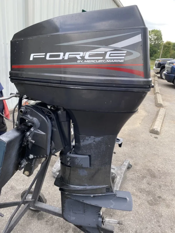 1995 Mercury/Force 40 HP 2-Cyl Carb 2-Stroke 20" (L) Outboard Motor - Image 2