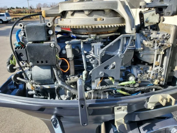 1997 Yamaha 40 HP 2-Cyl Carbureted 2-Stroke 20" (L) Outboard Motor - Image 6