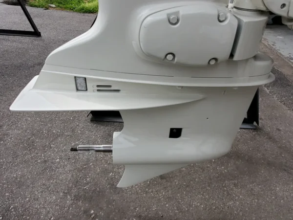 1998 Johnson 115 HP 4-Cylinder DFI 2-Stroke 20" (L) Outboard Motor - Image 7
