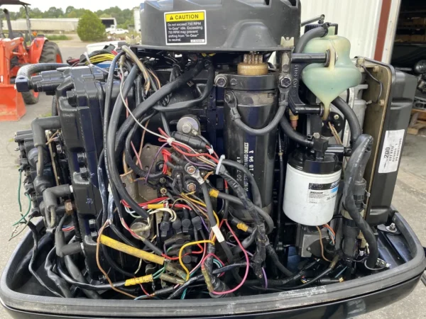 1998 Mercury 2.5L 200 HP 6-Cyl EFI 2-Stroke 20"(L) Outboard Motor - Image 6