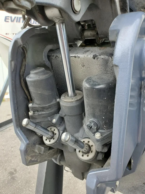 2009 Yamaha 150 HP 4-Cylinder EFI 4-Stroke 25" (L) Outboard Motor - Image 7