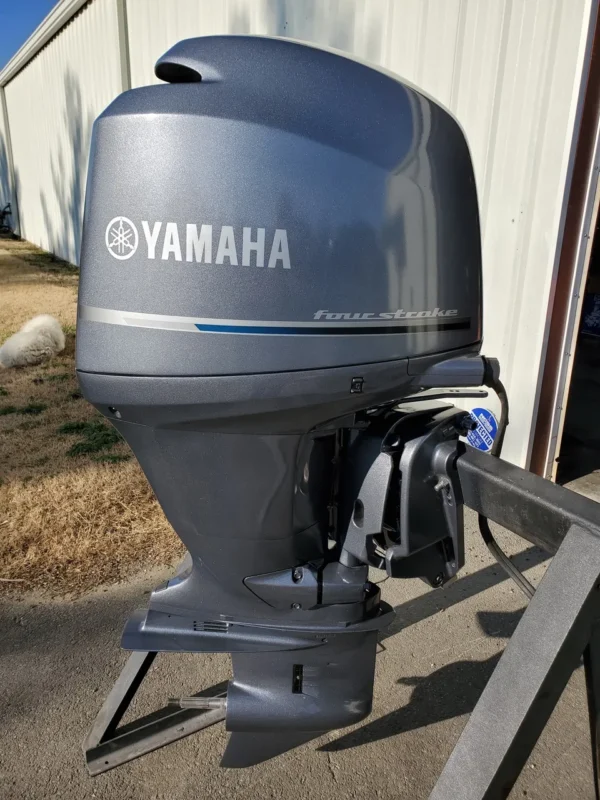 2005 Yamaha 150 HP 4-Cylinder EFI 4-Stroke 25" (L) Outboard Motor