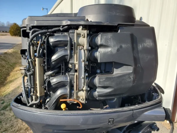 2005 Yamaha 150 HP 4-Cylinder EFI 4-Stroke 25" (L) Outboard Motor - Image 5