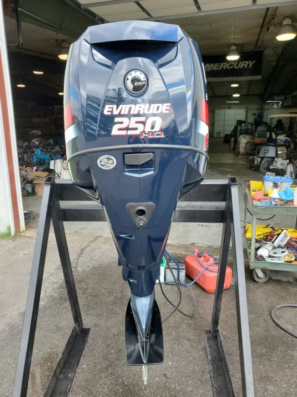 2009 Evinrude ETEC 250 HO 6-Cyl DFI 2-Stroke 25" (X) Outboard Motor - Image 5