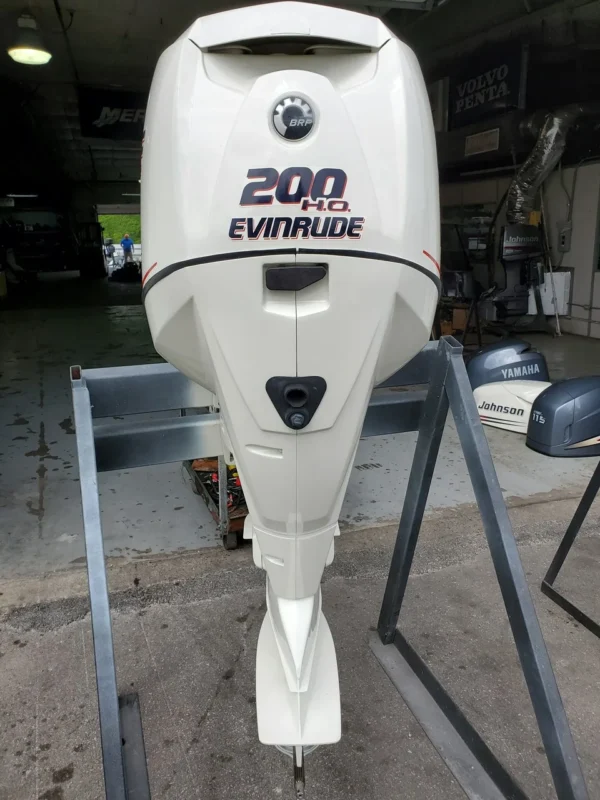 2011 Evinrude ETEC 200 HO 6-Cylinder DFI 2-Stroke 25" (X) Outboard Motor - Image 2