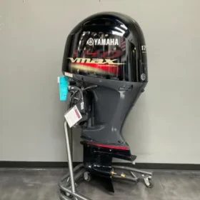 Yamaha 175hp V Max Sho Outboard | VF175XA | Scratch & Dent | 7584