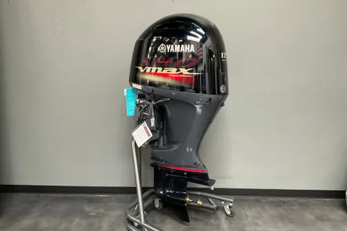 Yamaha 175hp V Max Sho Outboard | VF175XA | Scratch & Dent | 7584