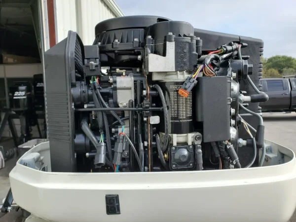 2003 Johnson 150 HP 6-Cyl Carbureted 2-Stroke 25" (X) Outboard Motor - Image 3