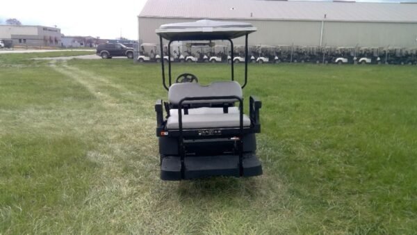 2024 Cushman Shuttle 2+2 EFI Gas For Sale  - Image 5